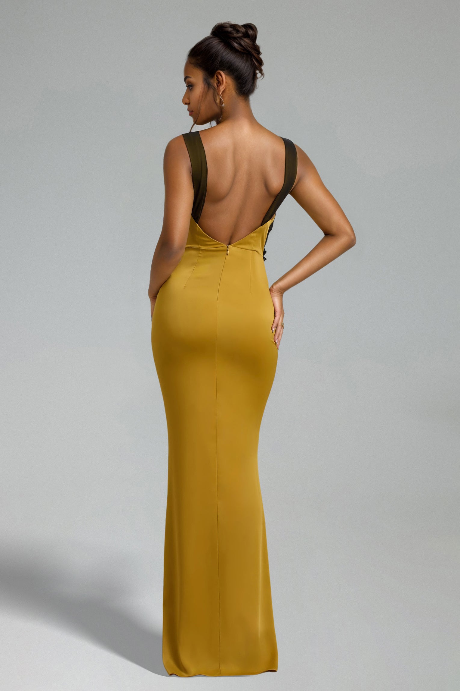 Niamh V-Neck Sleeveless Maxi Dress