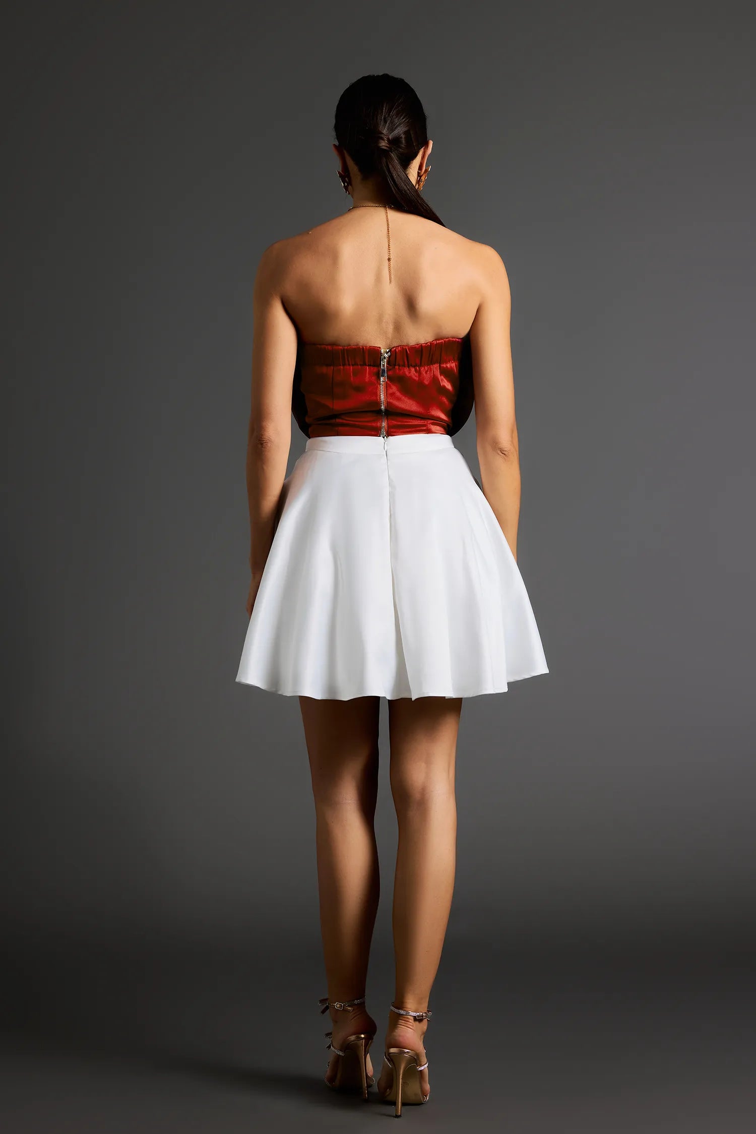 Neela Trägerloses Minikleid mit Blumenmuster 