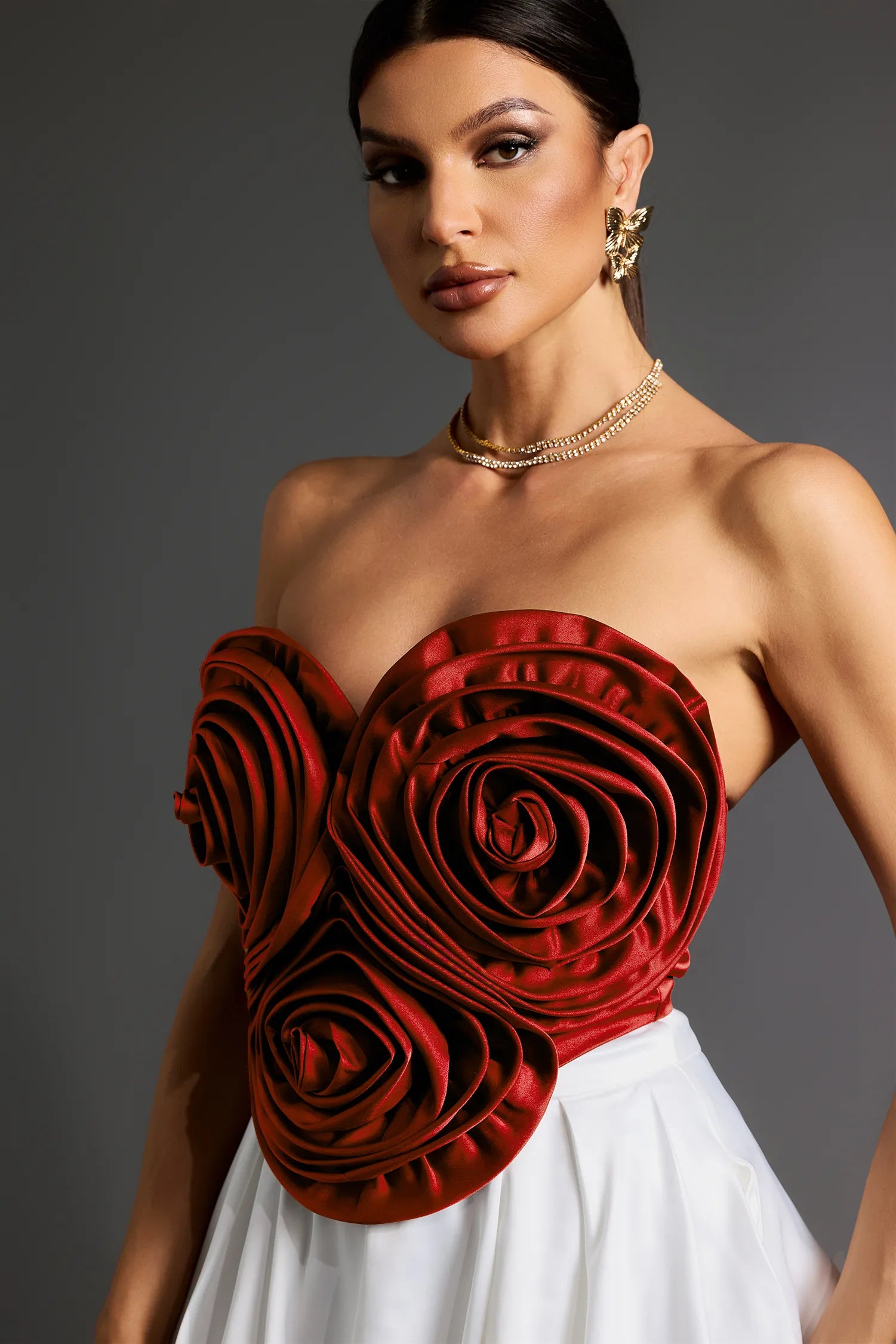 Neela Trägerloses Minikleid mit Blumenmuster 