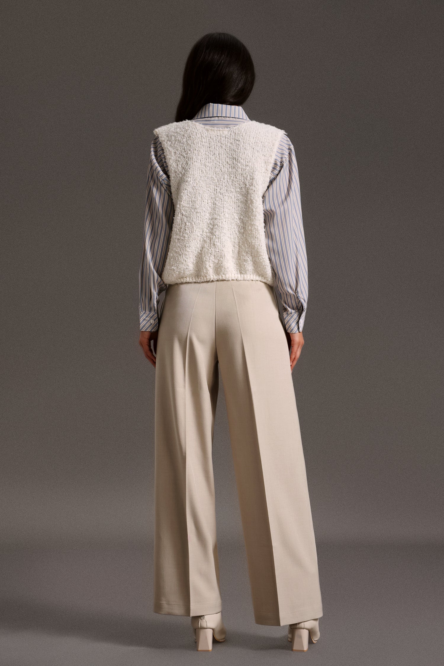 Flava Round Neck Sleeveless Blouse