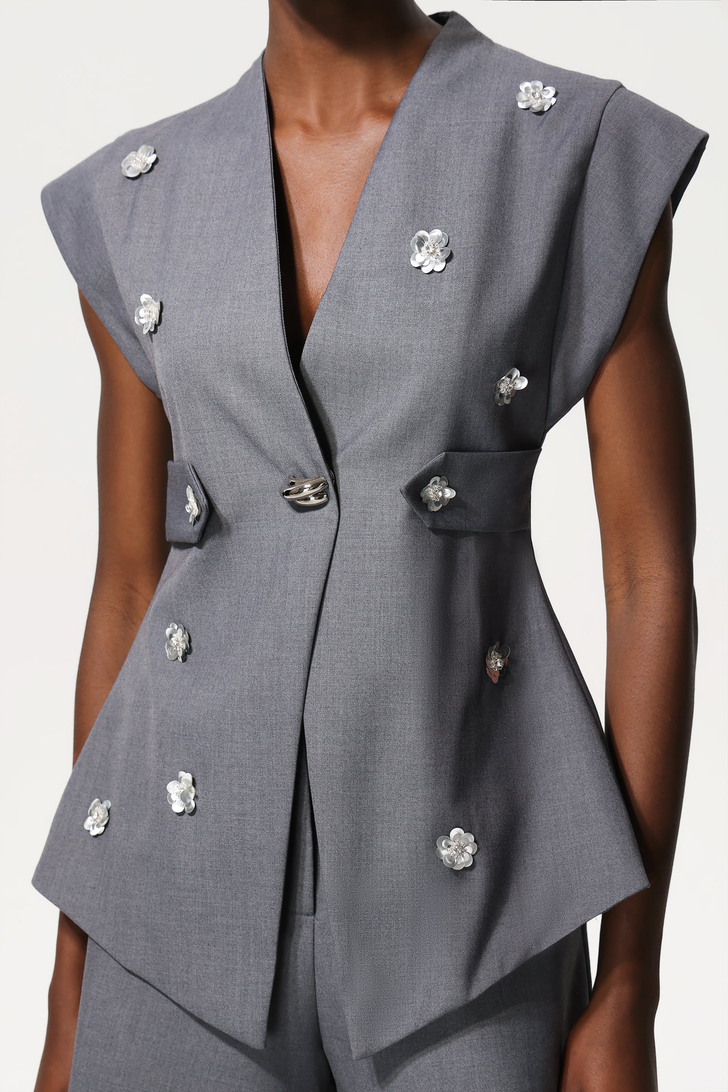 Payson Sleeveless Sequin Flowers Vest And Shorts Two-Piece Set