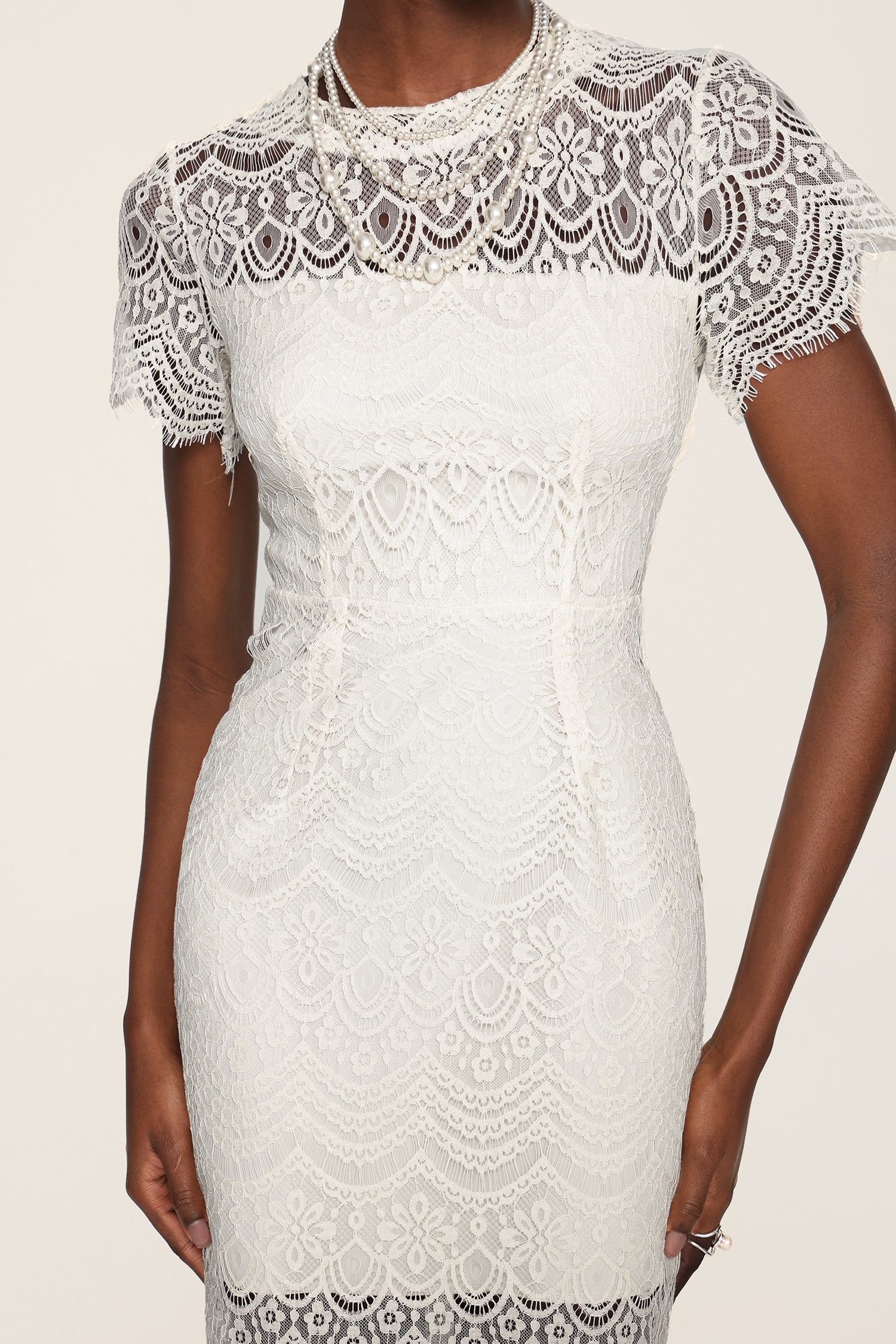 Mignon Round Neck Short Sleeves Lace Midi Dress