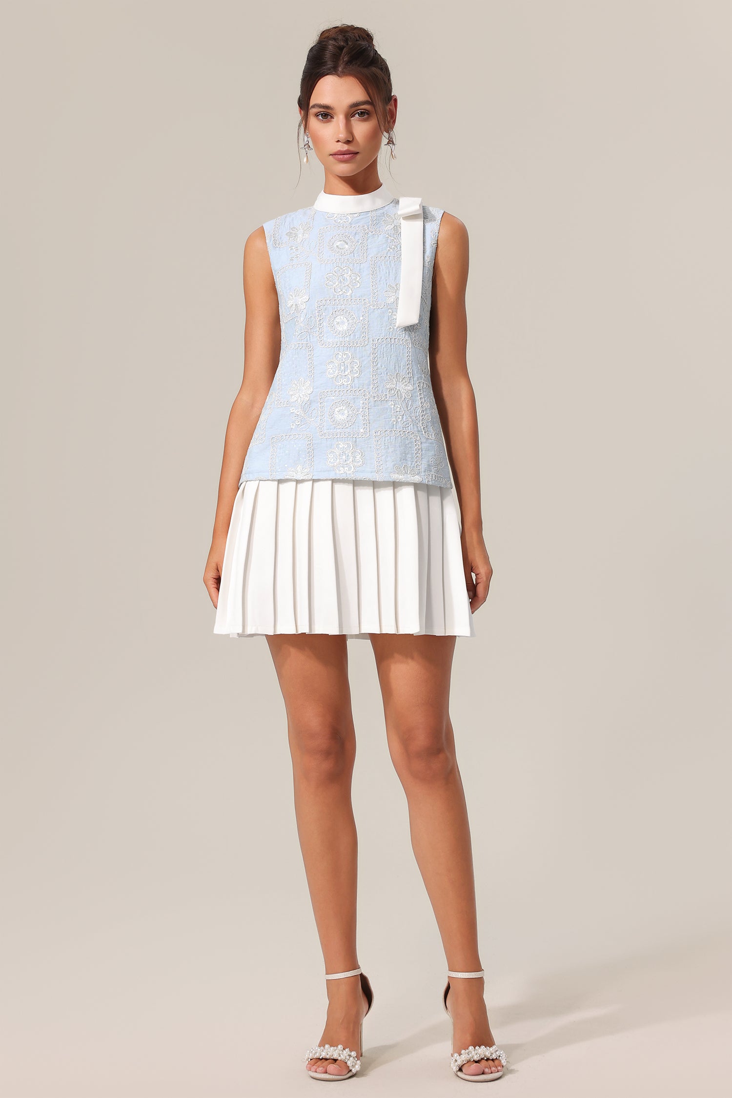 Deliyn Round Neck Sleeveless Bowknot Embroidery Folds Mini Dress