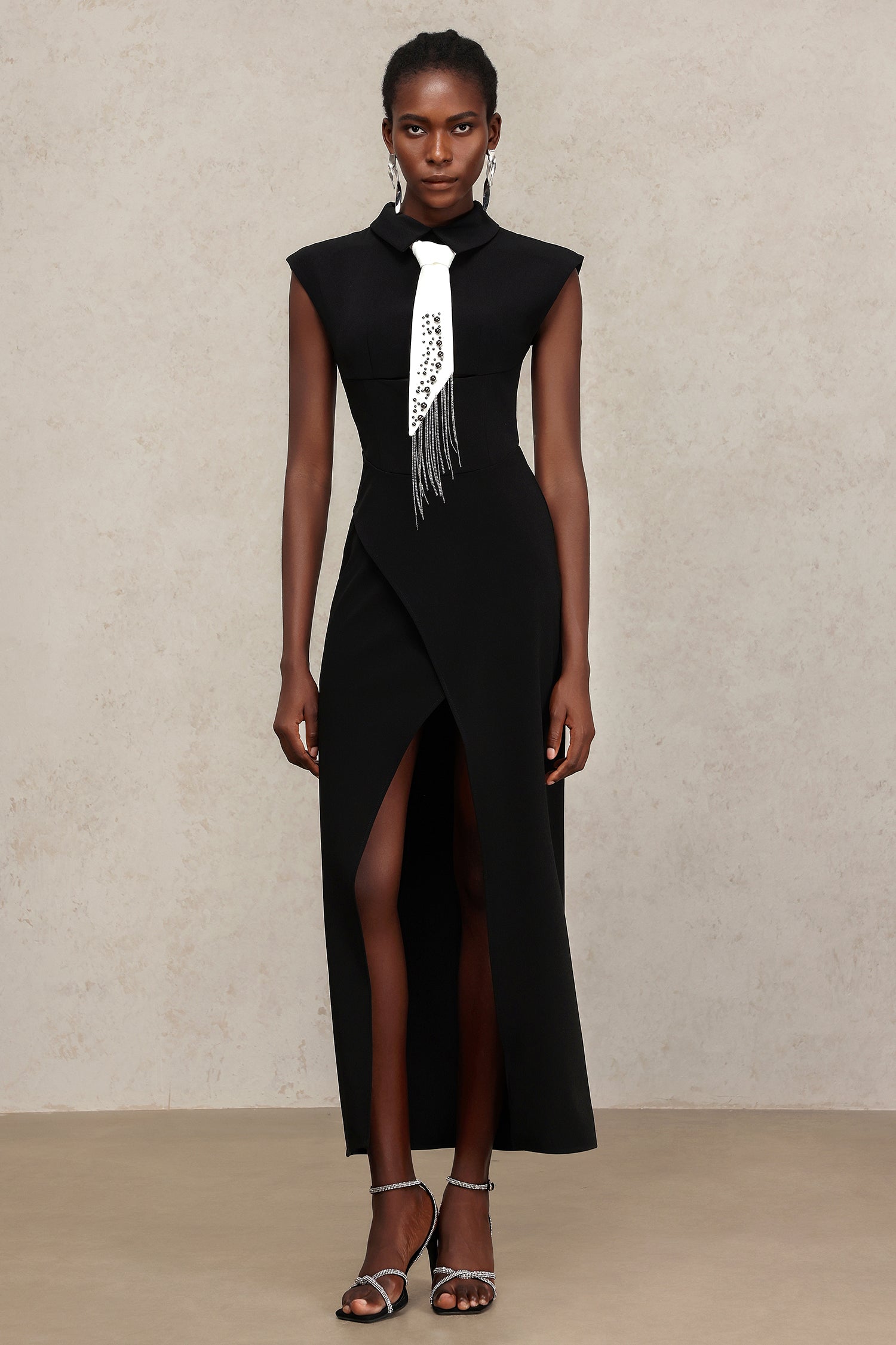 Saloiy Tie Sleeveless Slit Midi Dress