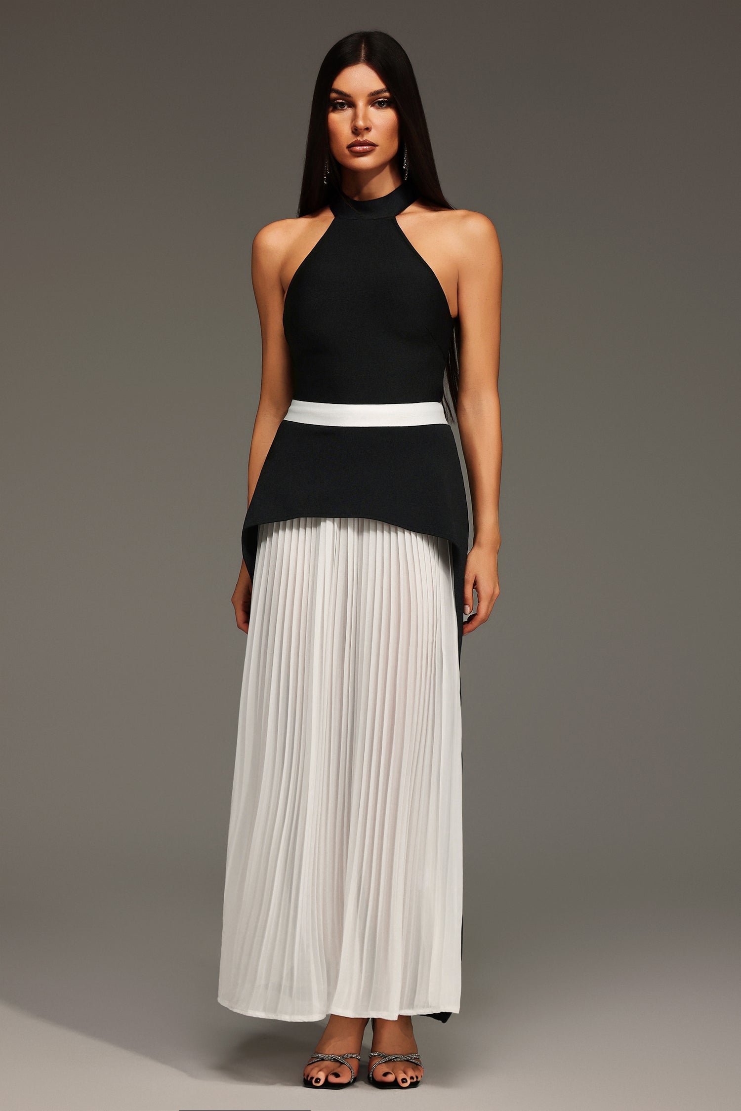 Ärmelloses Neckholder-Maxikleid „Mila“ mit Falten 