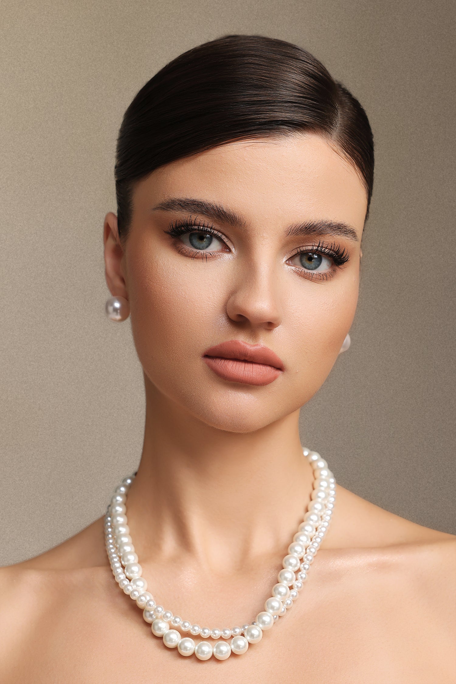 Villa Pearl Earrings