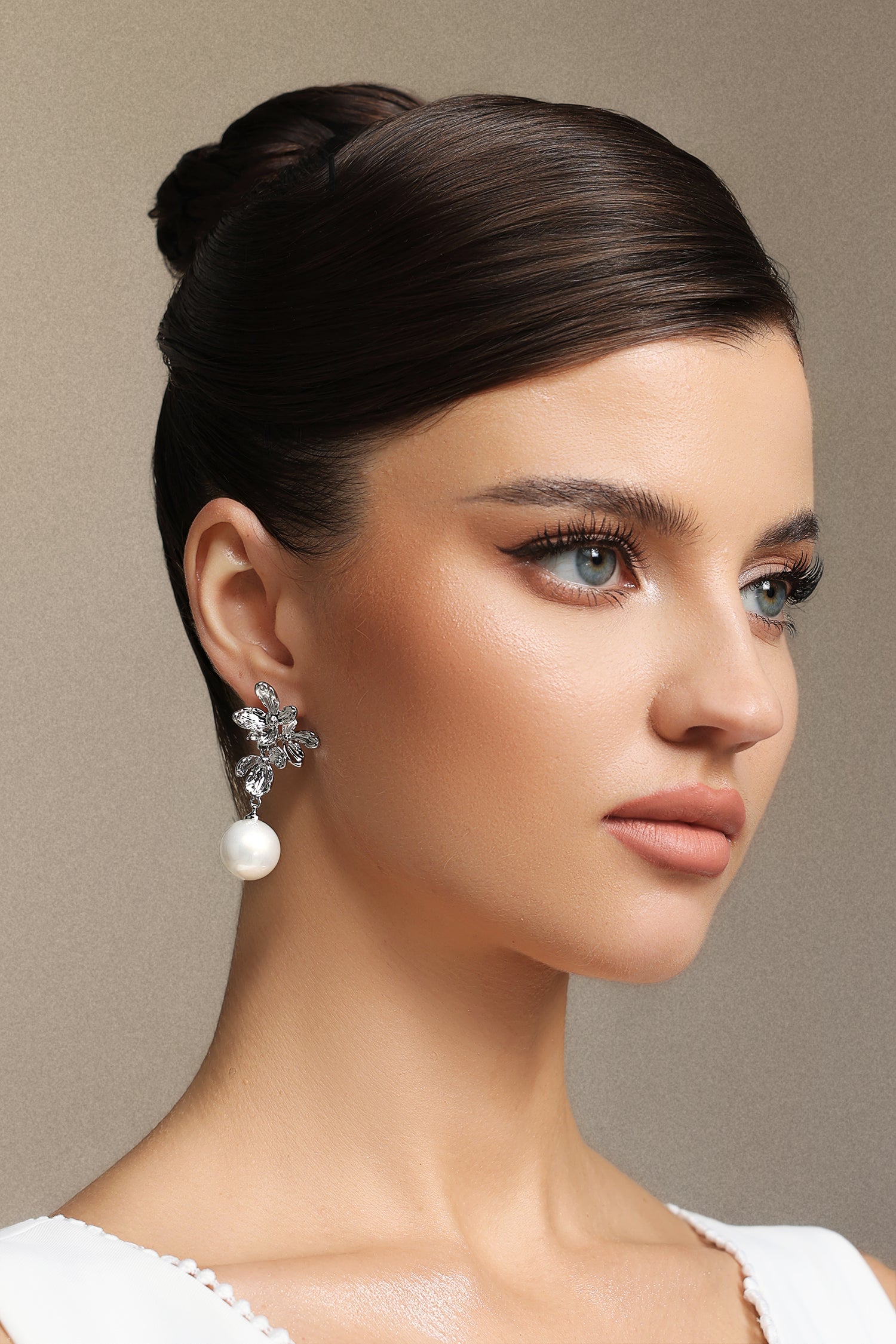 Teray Leaves Pearl Earrings