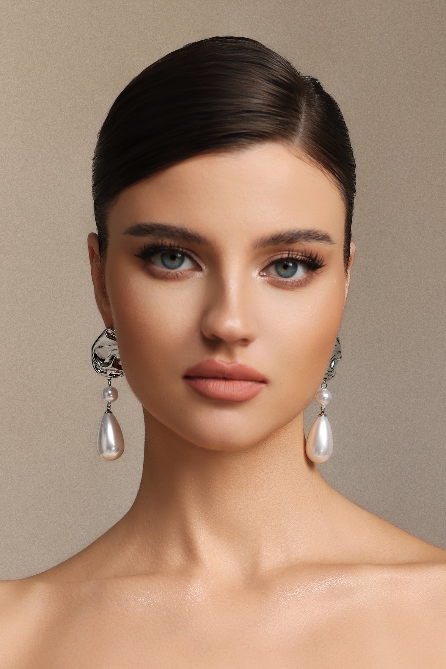 Runa Geometry Irregular Pearl Earrings