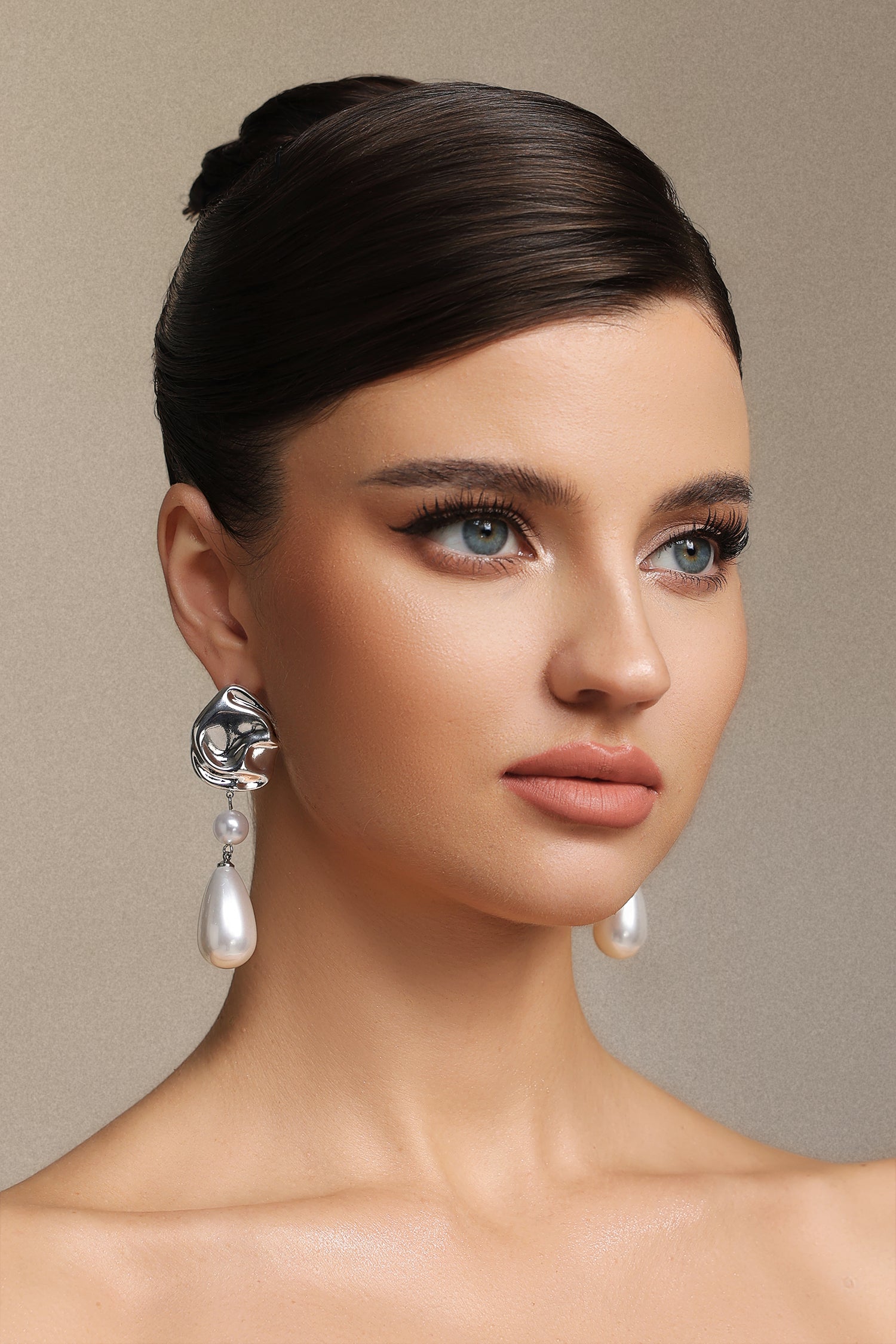 Runa Geometry Irregular Pearl Earrings