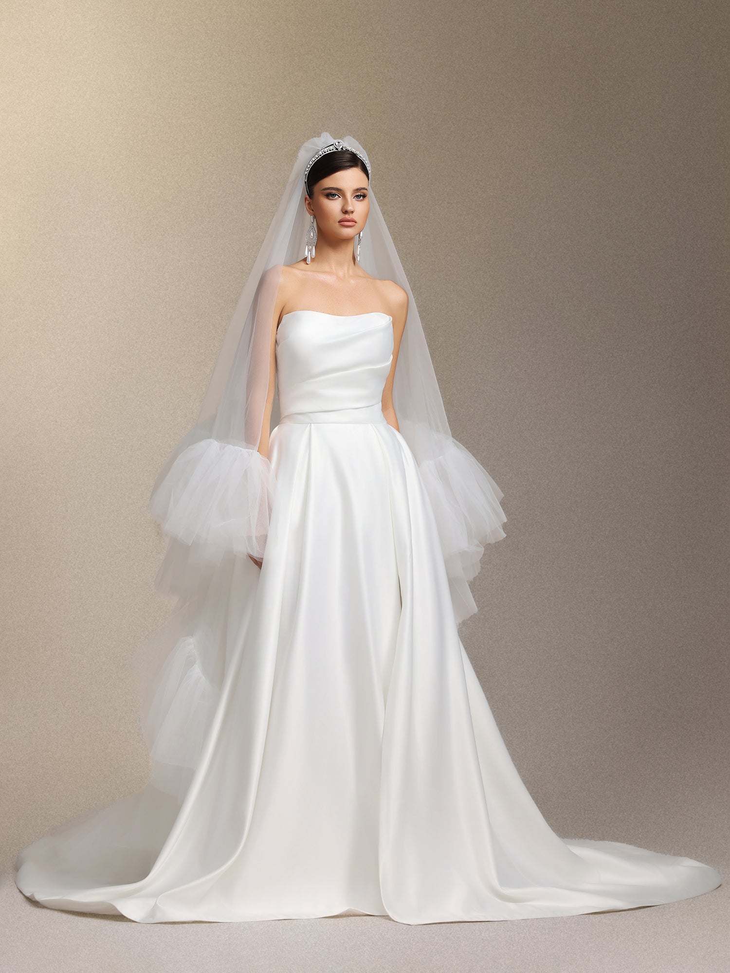Kianala  Flounce Trailing Maxi Veil