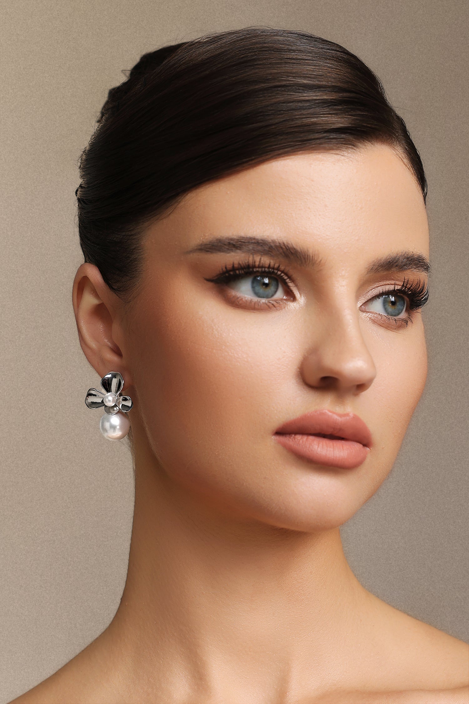 Pansy Flower Pearl Metal Earrings