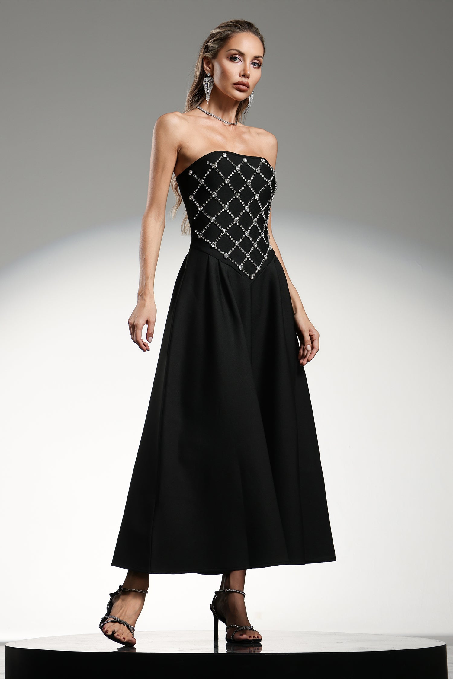 Ganera Sleeveless Diamond Bandage Midi Dress