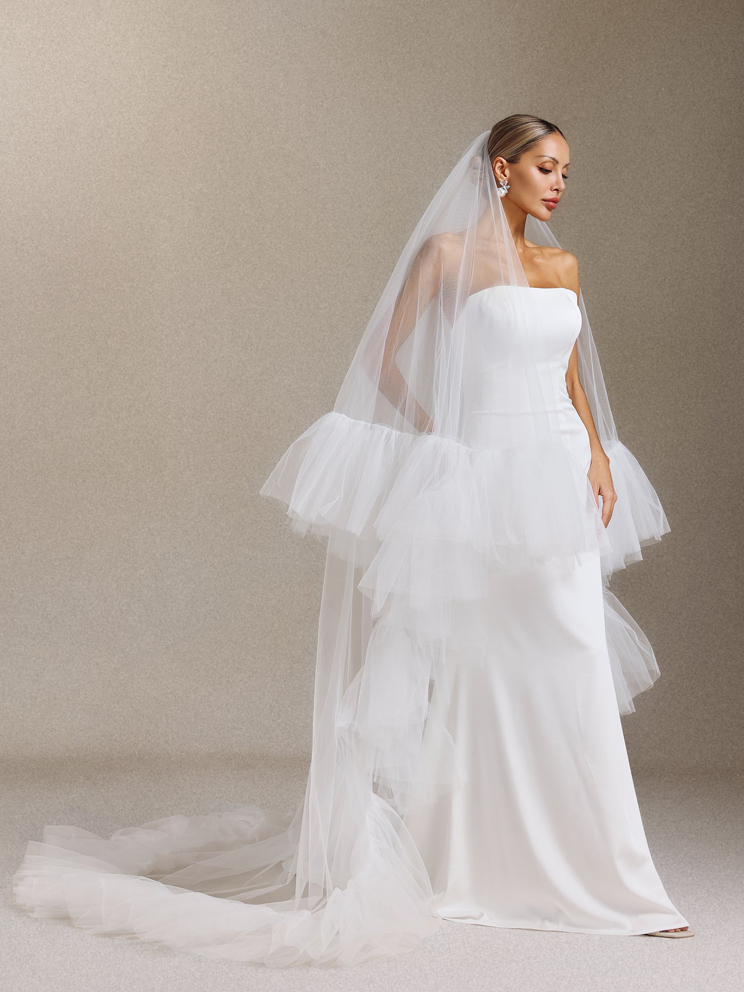 Kianala  Flounce Trailing Maxi Veil