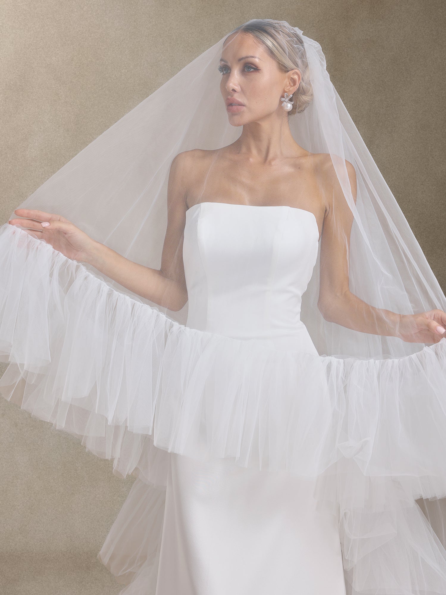 Kianala  Flounce Trailing Maxi Veil