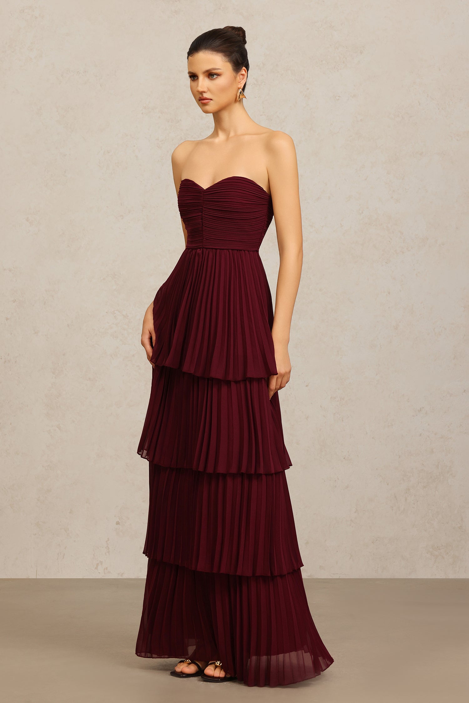 Juhly Sleeveless Folds Maxi Dress