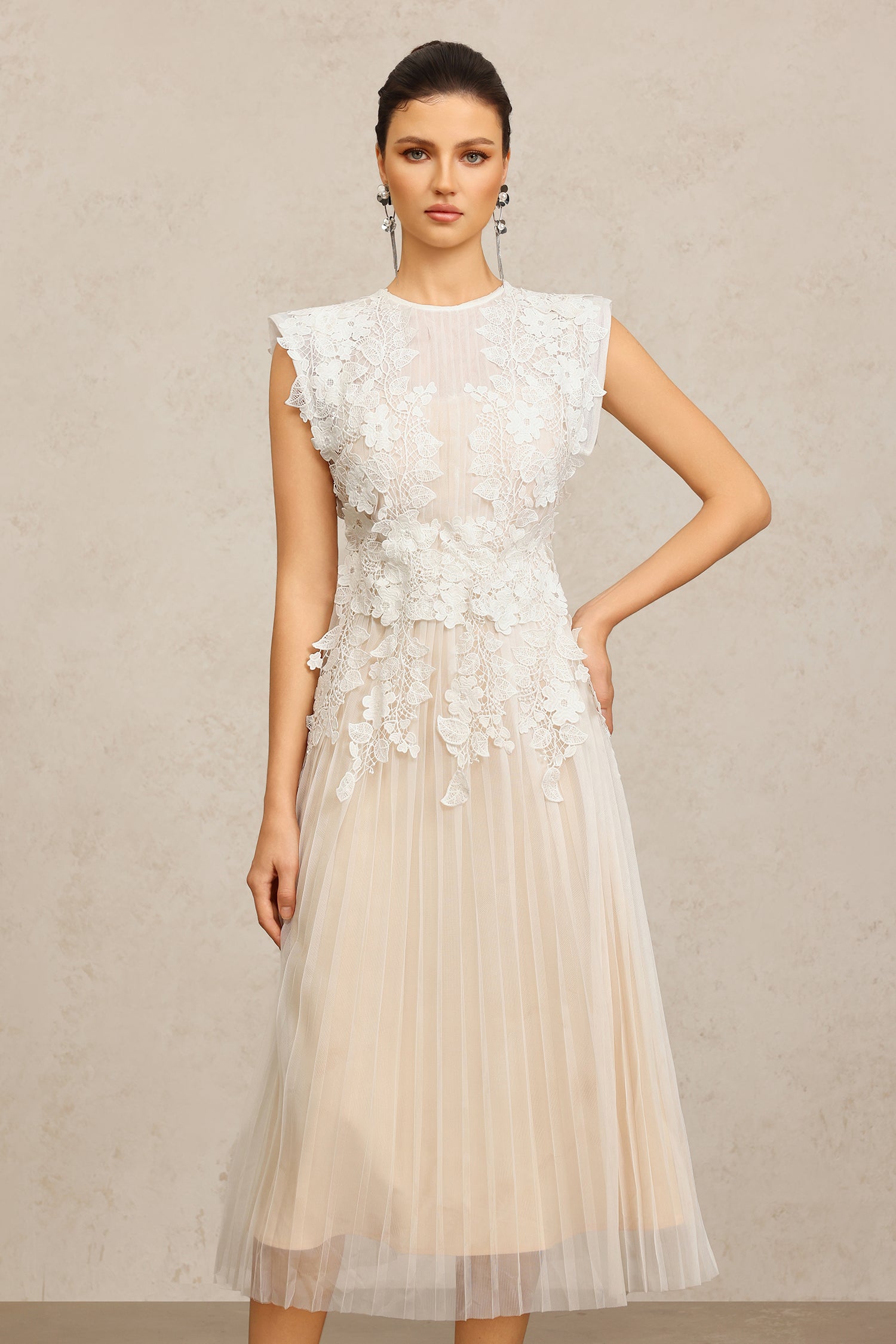 Deborah Round Neck leeveless Lace Flowers Folds Maxi Dress