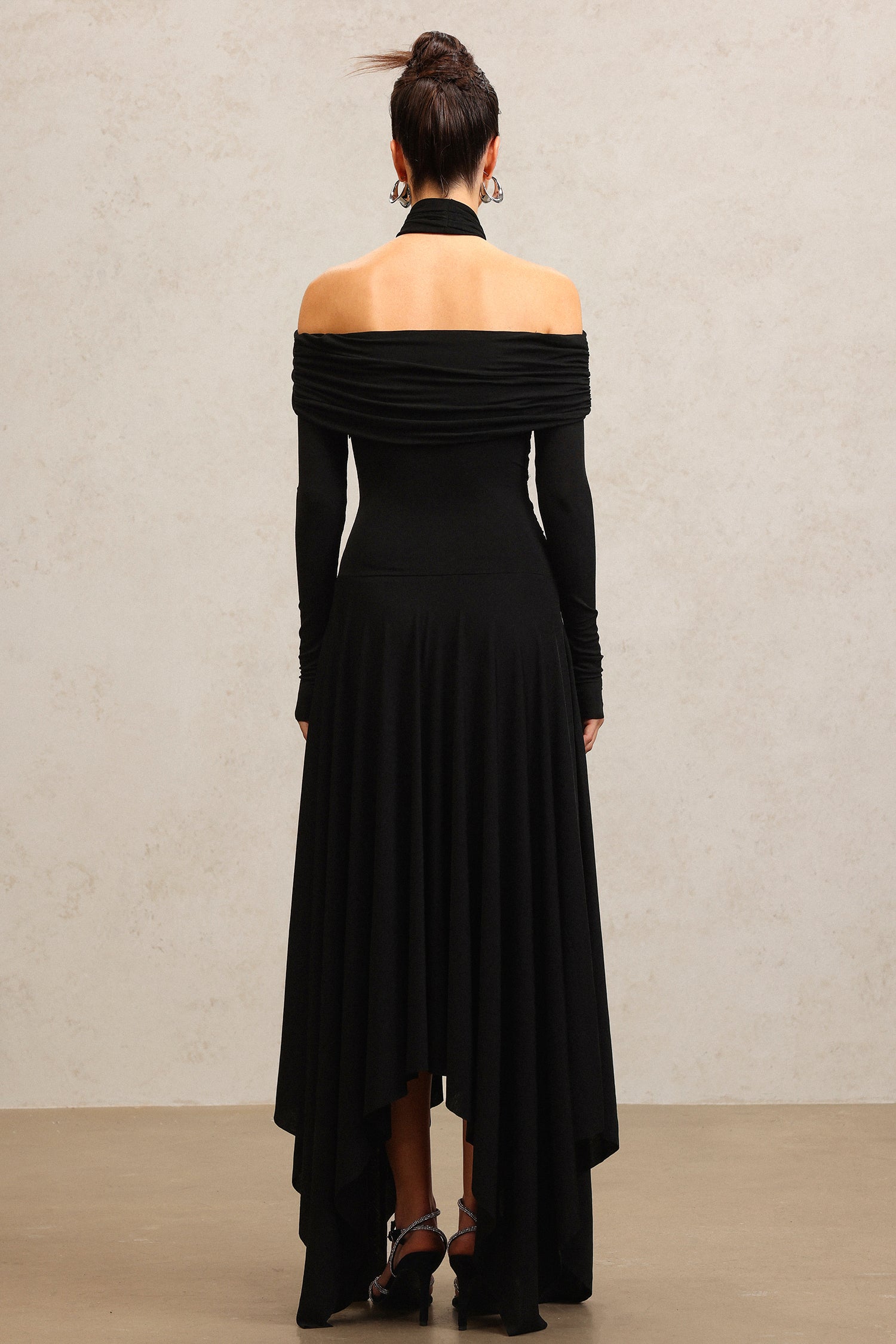 Ksenia Long Sleeves Folds Maxi Dress