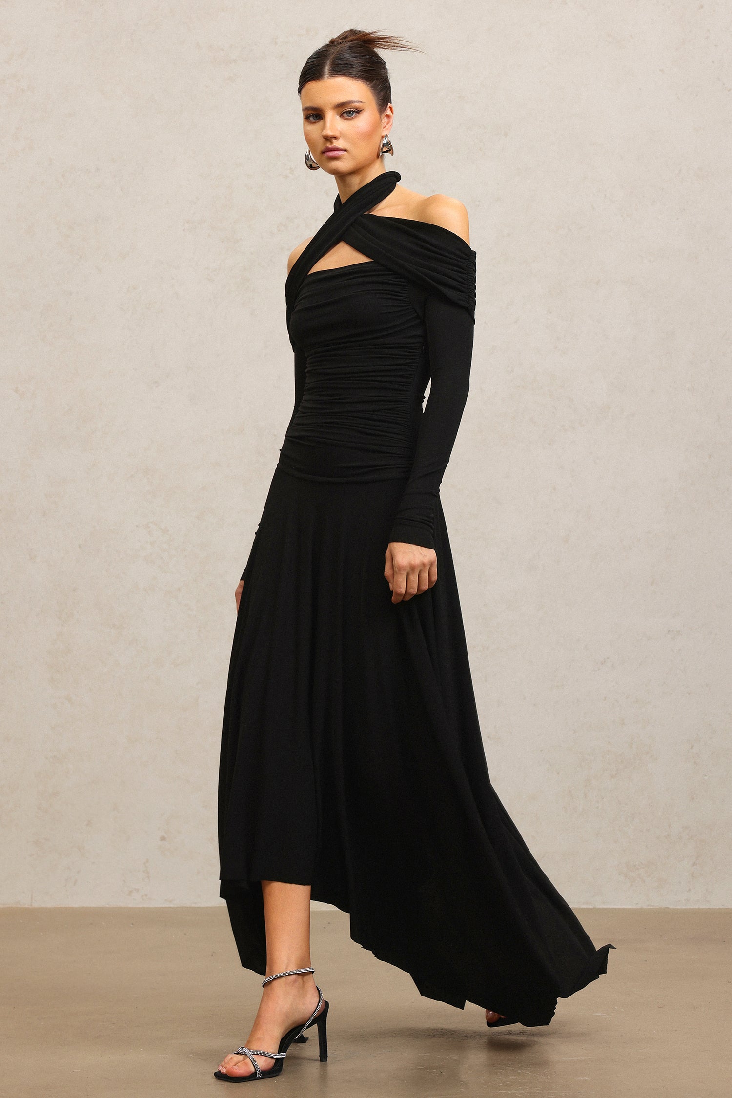 Ksenia Long Sleeves Folds Maxi Dress
