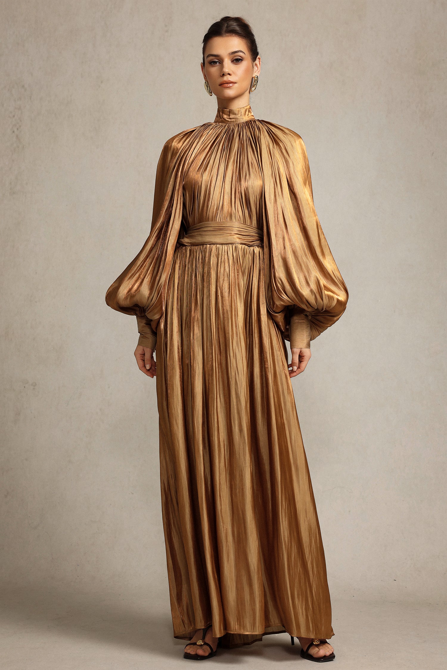 Kuhany Round Neck Folds Maxi Dress