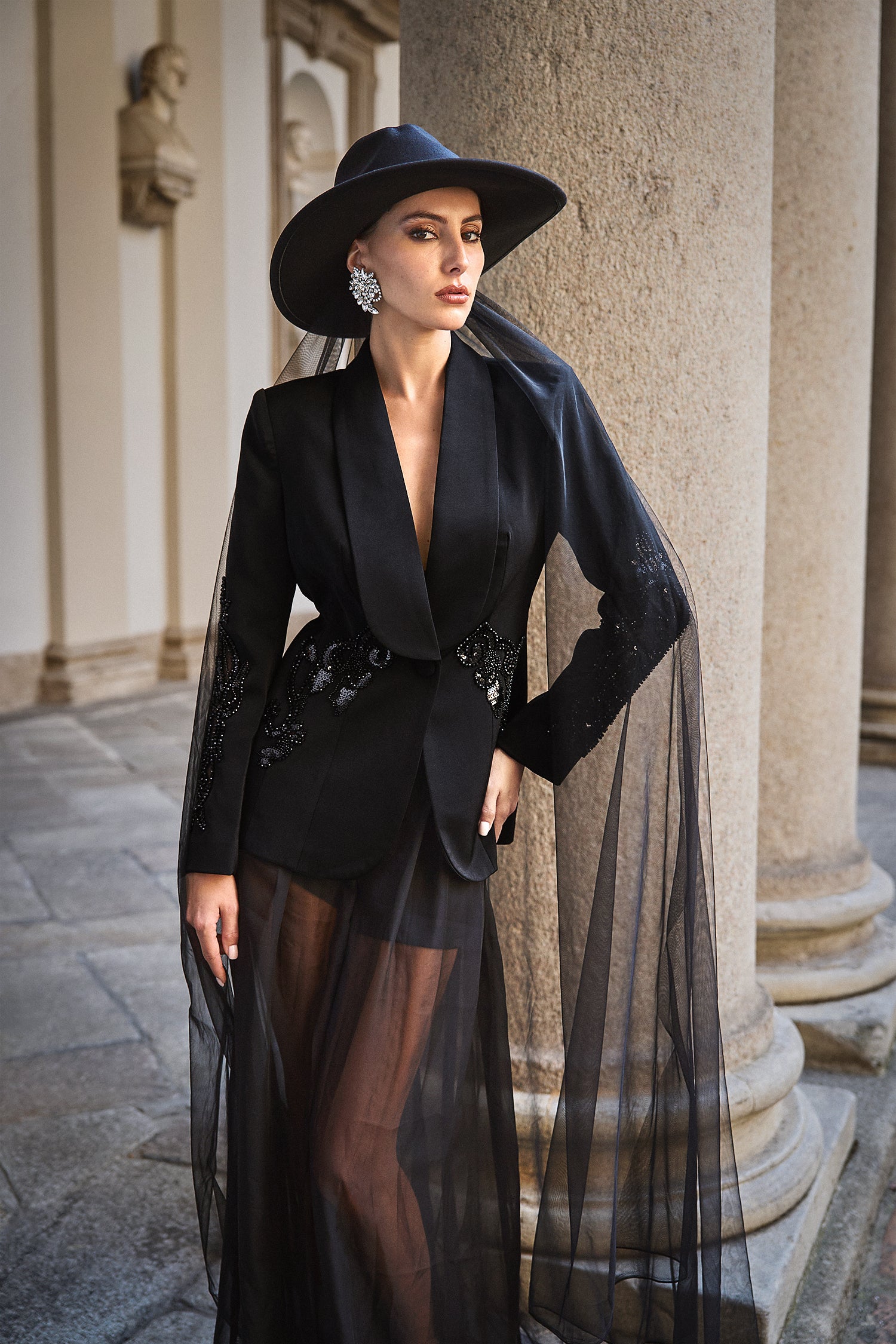 Demri Maxi-Zweiteiler mit langen Ärmeln, V-Ausschnitt, ausgehöhlten Pailletten 