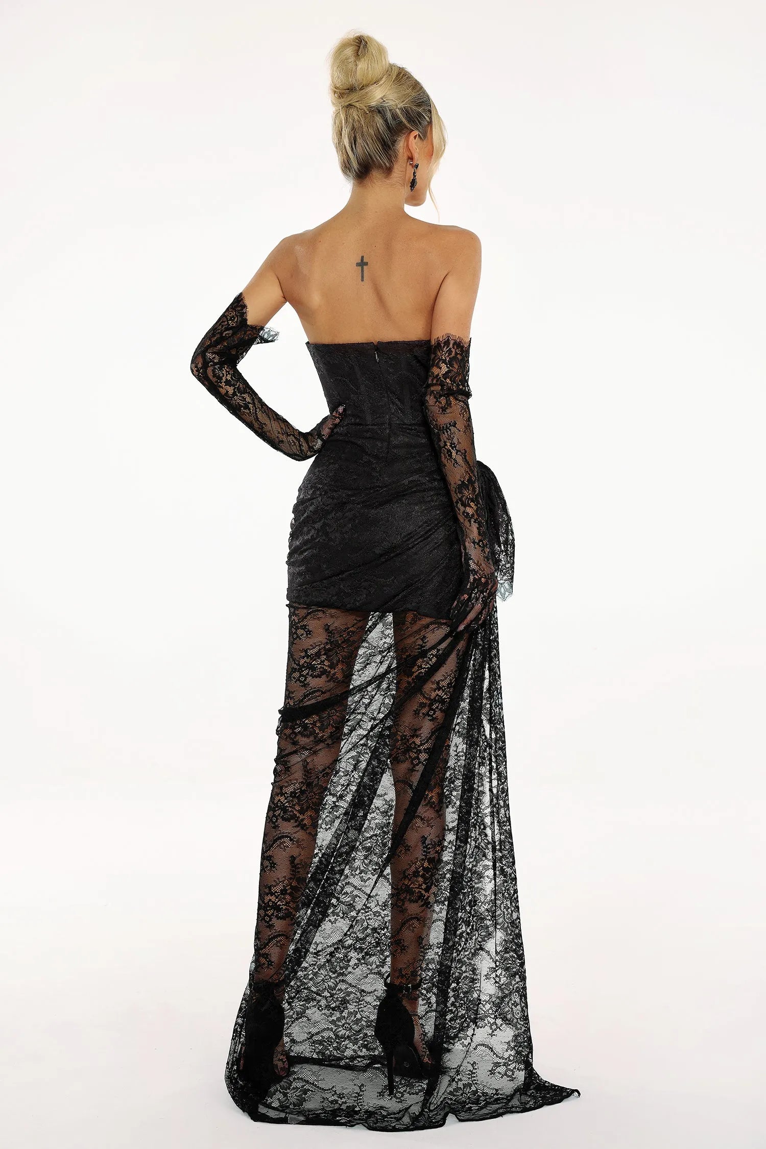 Thandiwe Lace Strapless Maxi Kleid