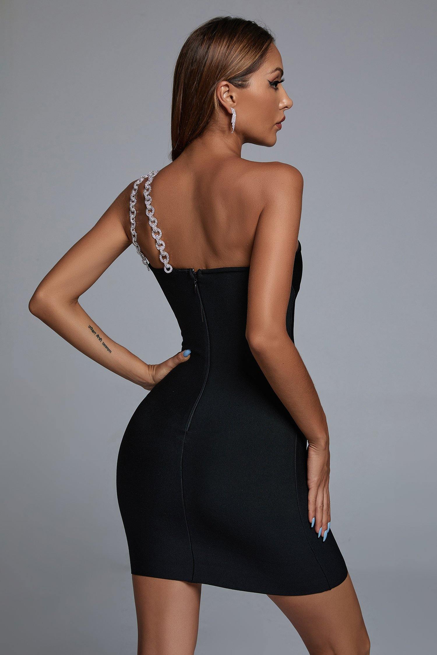 Mimia One Shoulder Chain Mini Bandage Dress - Bellabarnett